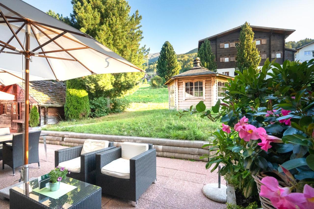 Hotel Alpenhof Unterbäch Exterior photo